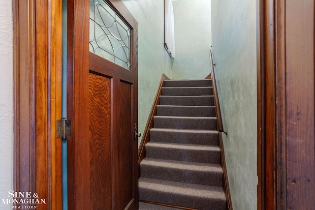 1258-1260 Lakepointe St, Grosse Pointe, MI 48230 - view of staircase