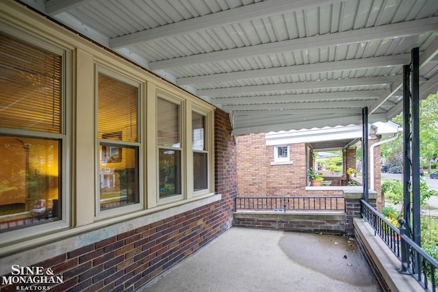 1258-1260 Lakepointe St, Grosse Pointe, MI 48230 - view of covered porch