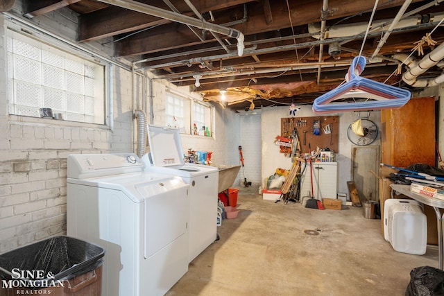 1258-1260 Lakepointe St, Grosse Pointe, MI 48230 - below grade area with washer and clothes dryer