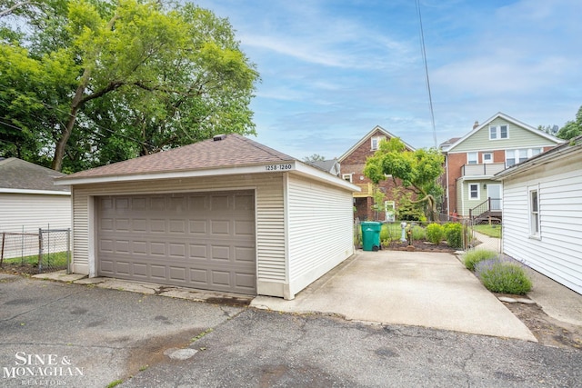 1258-1260 Lakepointe St, Grosse Pointe, MI 48230 - view of detached garage