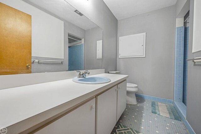 28368 Besmore Dr, Warren, MI 48093 - full bath featuring vanity, a shower, and tile patterned floors