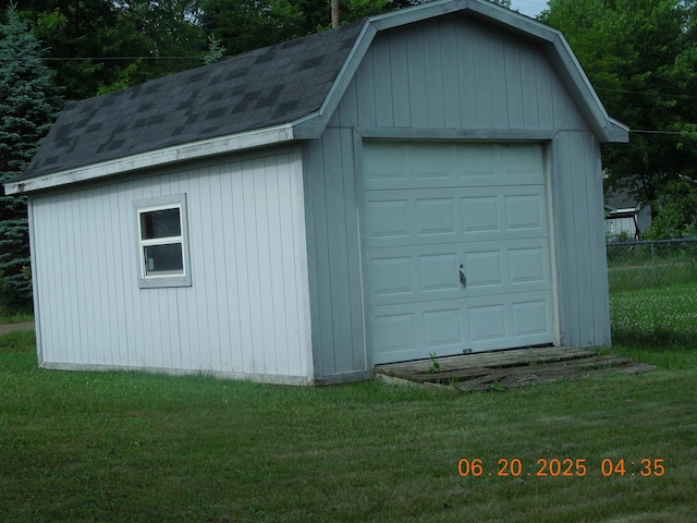 1079 Hemlock St, Beaverton, MI 48612 - view of garage