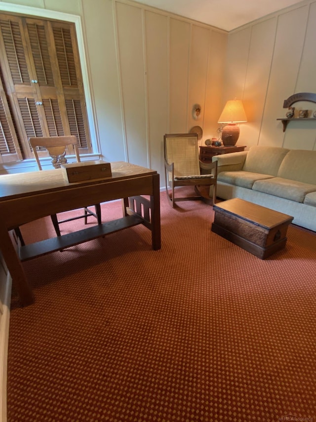 1782 Hollywood St, Grosse Pointe Woods, MI 48236 - living area featuring a decorative wall and carpet