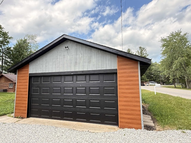 3331 Lakeshore Dr, Gladwin, MI 48624 - view of detached garage