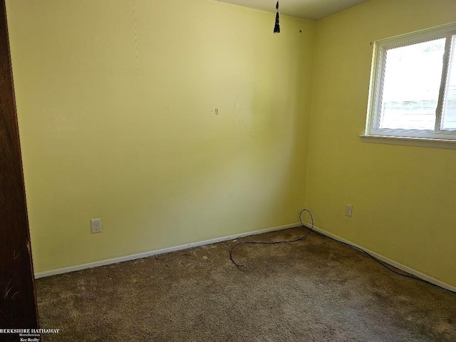 7251 Studebaker Ave, Warren, MI 48091 - carpeted spare room featuring baseboards