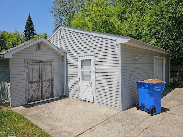 7251 Studebaker Ave, Warren, MI 48091 - view of outdoor structure