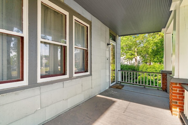 734 Court St, Port Huron, MI 48060 - view of covered porch