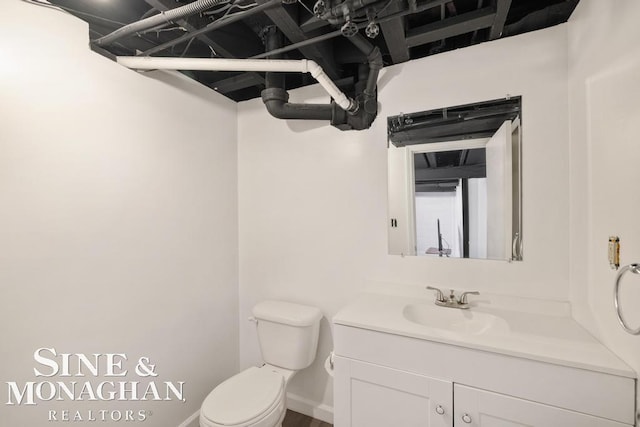 1387 Torrey Rd, Grosse Pointe Woods, MI 48236 - half bath with toilet and vanity