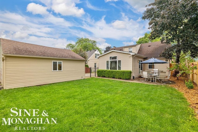 1387 Torrey Rd, Grosse Pointe Woods, MI 48236 - rear view of property with a fenced backyard