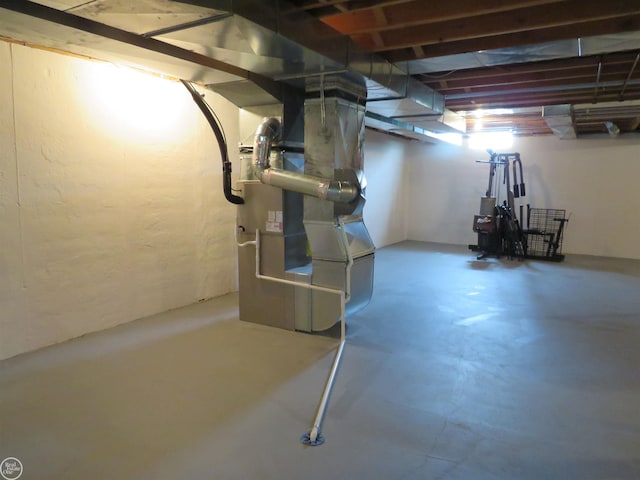 46778 Tiffin Ct, Chesterfield, MI 48047 - unfinished below grade area featuring heating unit