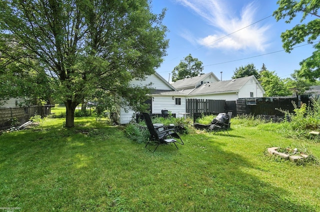 618 Harrison St, Monroe, MI 48161 - view of yard