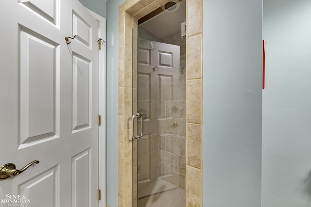 388 Lincoln Rd, Grosse Pointe, MI 48230 - bathroom featuring a shower stall