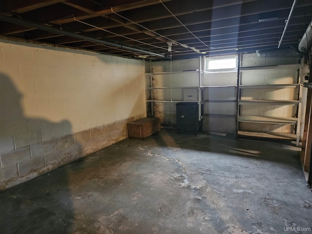 619 N 7th St, Ontonagon, MI 49953 - view of garage