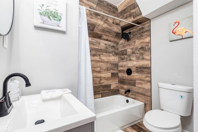 2513 Concord St, Detroit, MI 48207 - full bath featuring shower / bath combination with curtain and vanity