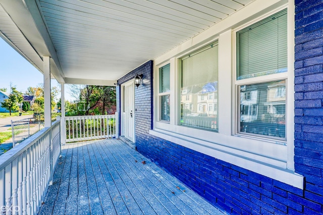 2513 Concord St, Detroit, MI 48207 - view of wooden porch