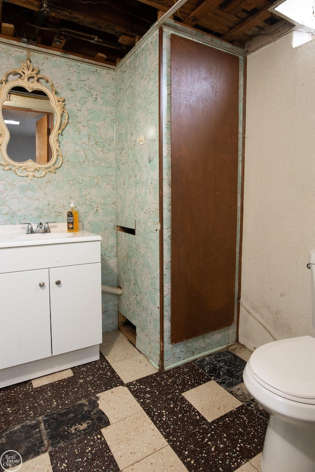 4444 Martin Rd, Warren, MI 48092 - bathroom featuring tile patterned floors and vanity