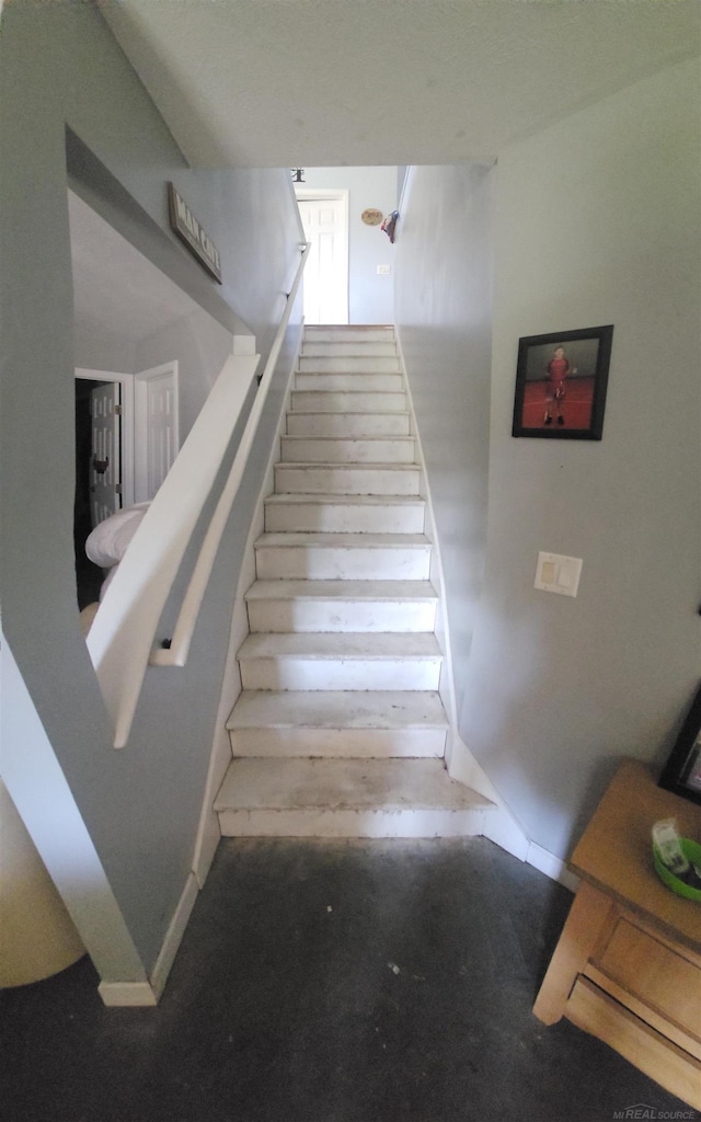 11639 State Rd, Nunica, MI 49448 - view of stairway