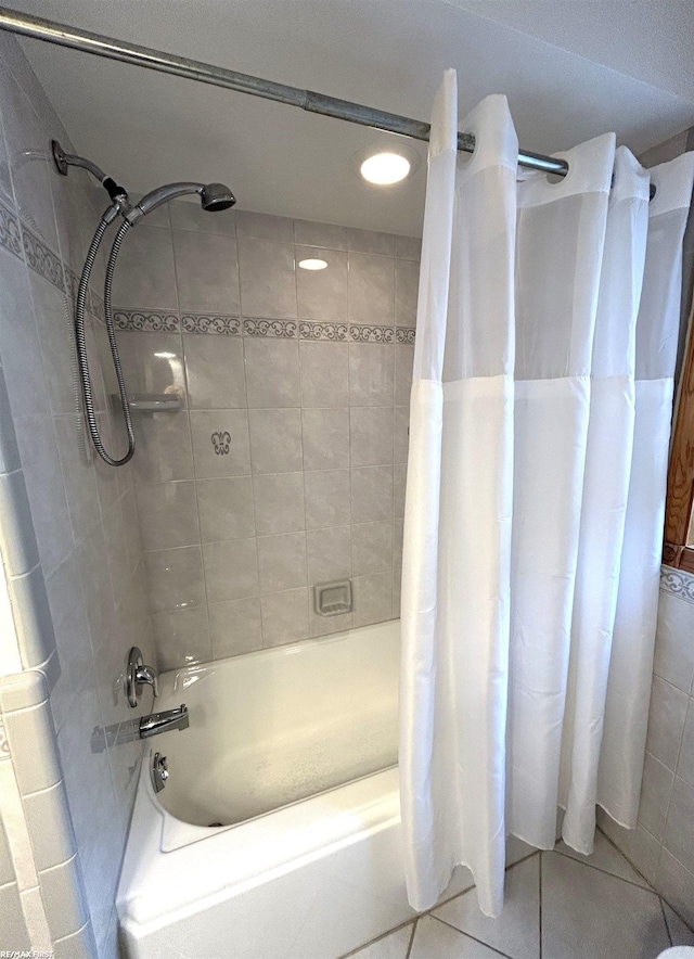 10125 Saint John Dr, Algonac, MI 48001 - full bath featuring shower / bath combination with curtain and tile patterned flooring
