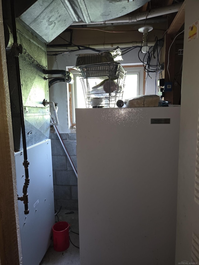 55305 Fairchild Rd, Macomb, MI 48042 - view of utility room