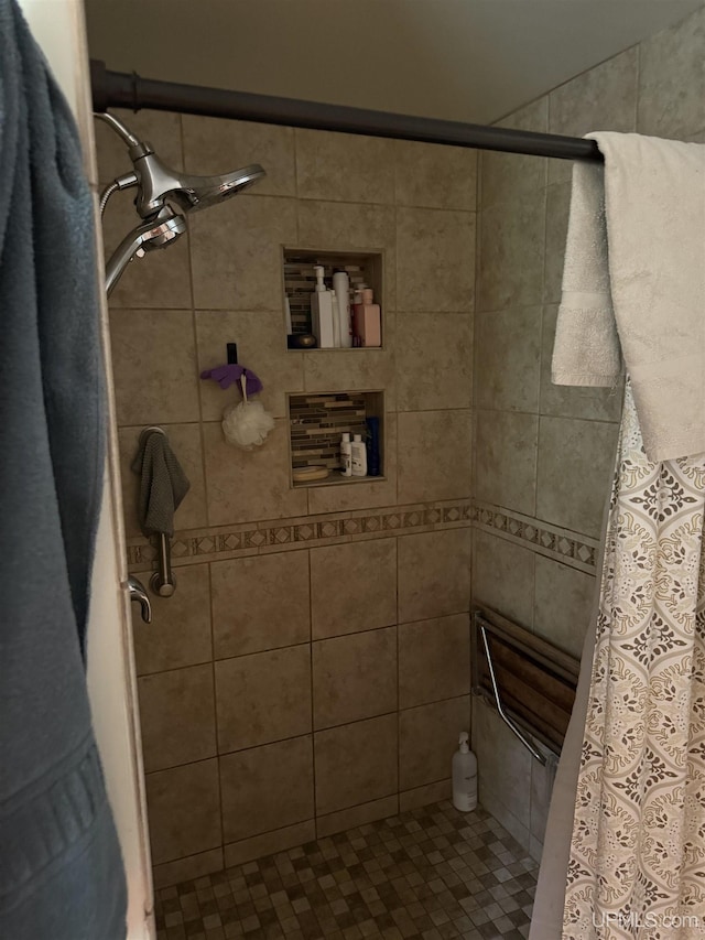 N7722 Candy Cane Rd, Munising, MI 49862 - bathroom with a stall shower
