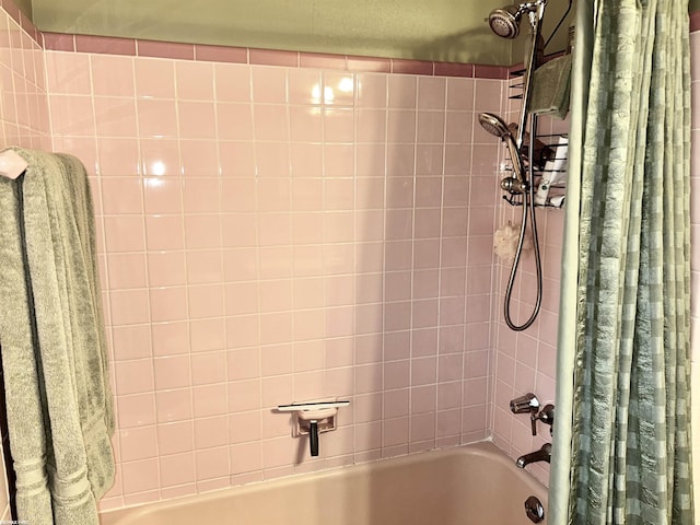 23311 Courtland Ave, Eastpointe, MI 48021 - full bath featuring shower / tub combo with curtain