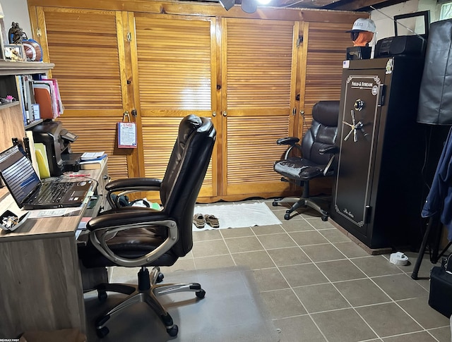 23311 Courtland Ave, Eastpointe, MI 48021 - office space with tile patterned flooring