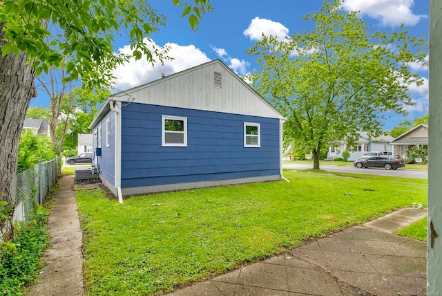 1404 Pine St, Port Huron, MI 48060 - view of home's exterior