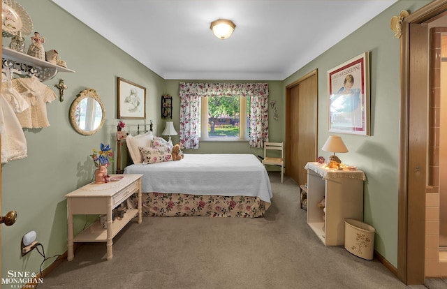 528 Hidden Ln, Grosse Pointe Woods, MI 48236 - bedroom with carpet