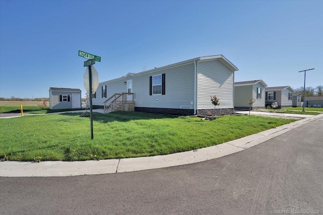 260 Meadow Ln, Port Huron, MI 48060 - view of front of home featuring a front yard