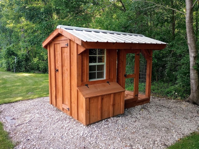 2308 S River Rd, Beaverton, MI 48612 - view of outbuilding with a view of trees