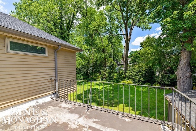 28 Hampton Rd, Grosse Pointe Shores, MI 48236 - view of patio / terrace