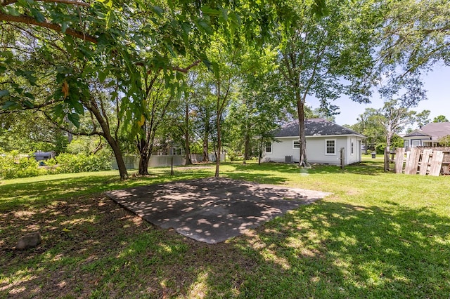 121 Kerr Ave, Lufkin, TX 75904 - view of yard