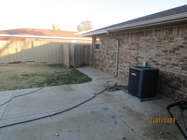 view of patio featuring cooling unit