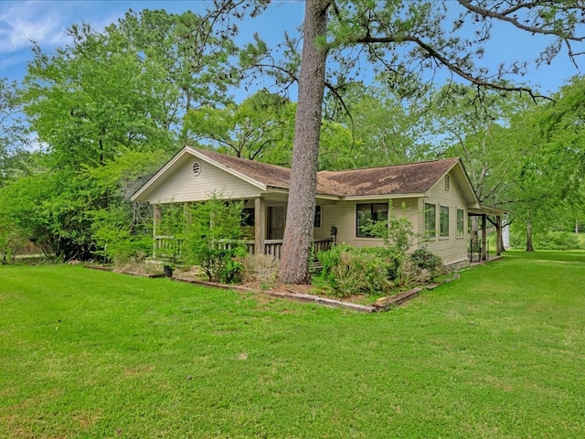 2104 Brentwood Dr, Lufkin, TX 75901 - view of front of house with a front lawn