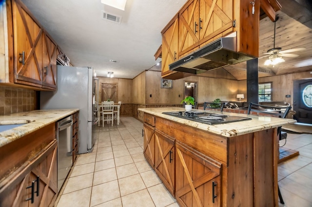914 County Road 849, Cushing, TX 75760 - playroom featuring pool table and a garage