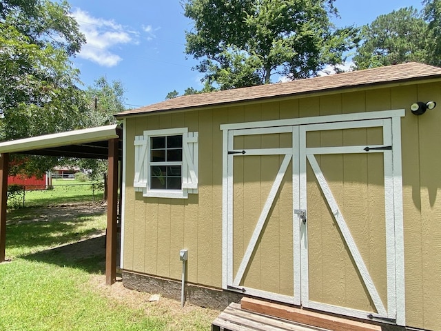 view of outbuilding