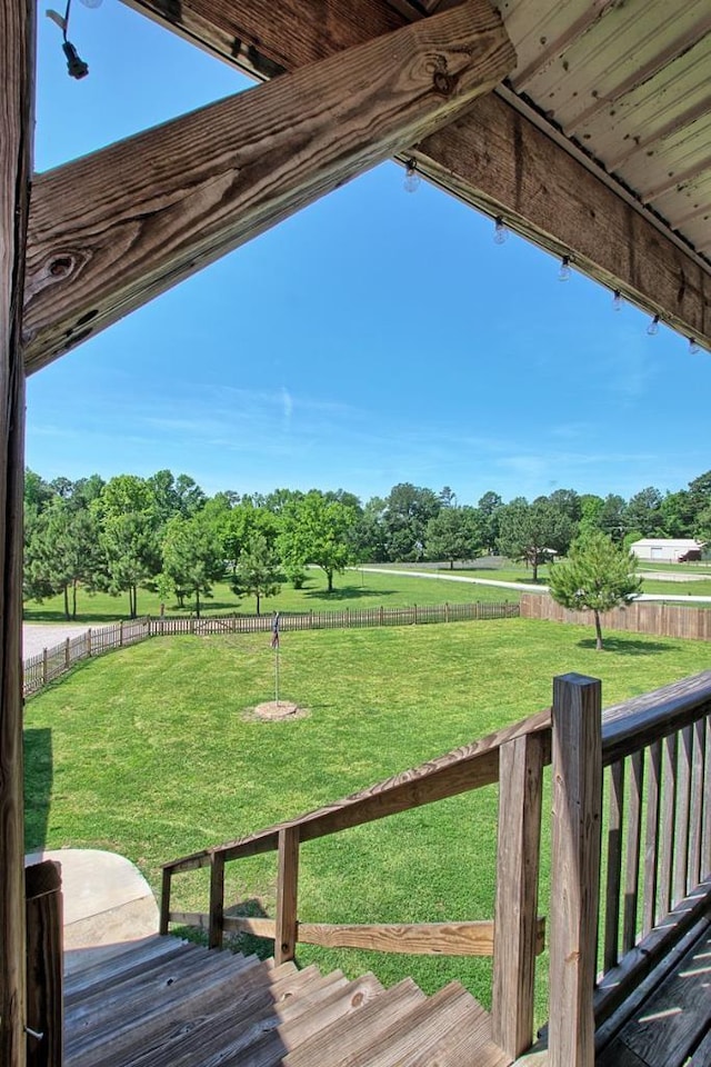 view of yard featuring a rural view