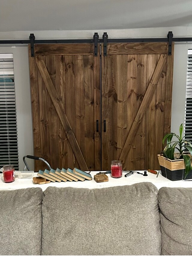 270 Lakeshore Dr, Brookeland, TX 75931 - detailed view of a barn door