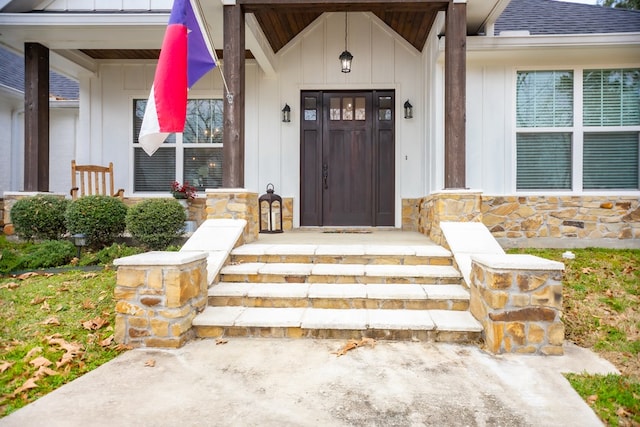 view of property entrance