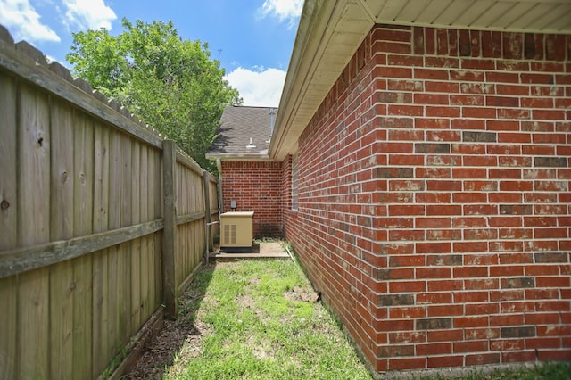 112 Lewellin Pl, Lufkin, TX 75904 - view of yard featuring central AC