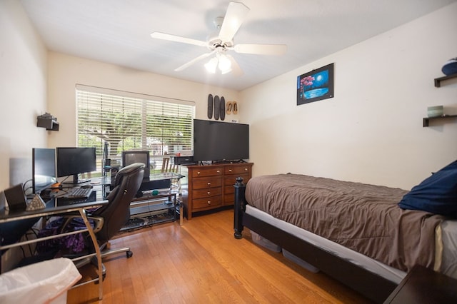 112 Lewellin Pl, Lufkin, TX 75904 - bedroom with light wood-style flooring and a desk