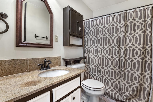 1594 Beachrock Dr, Brookeland, TX 75931 - full bathroom featuring vanity, a shower with shower curtain, and decorative backsplash