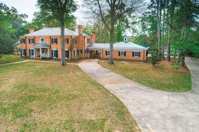 view of front of home with a front yard