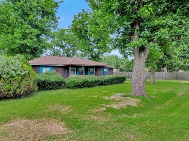 1529 Taylor Lake Cir, Livingston, TX 77351 - photo 2
