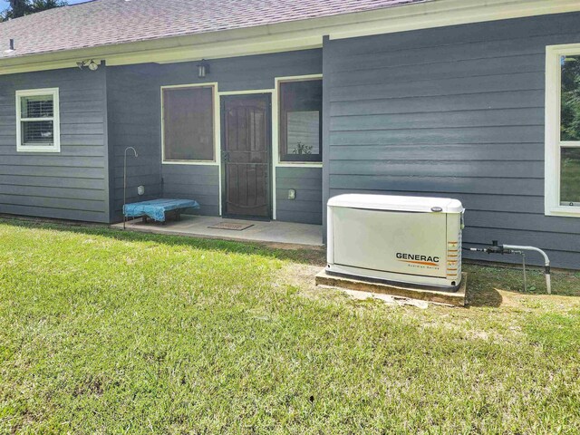 exterior space featuring a lawn