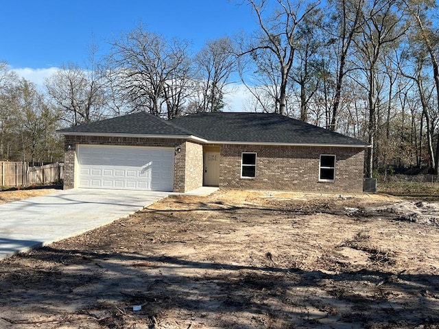 view of front facade featuring a garage