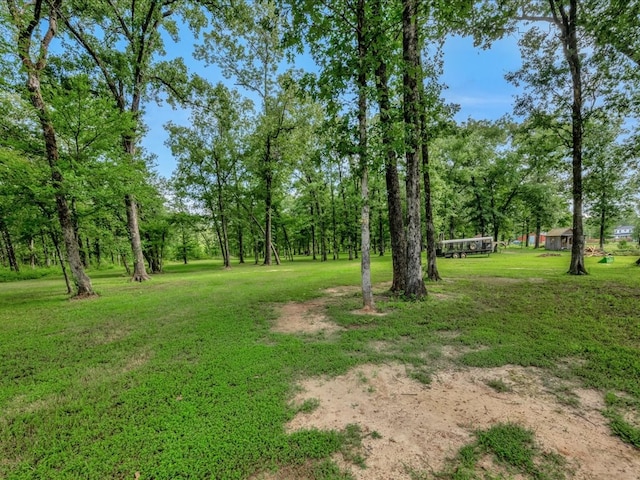 410 Brentwood Dr, Lufkin, TX 75901 - view of grassy yard