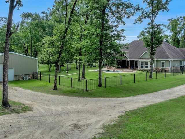 410 Brentwood Dr, Lufkin, TX 75901 - surrounding community with driveway