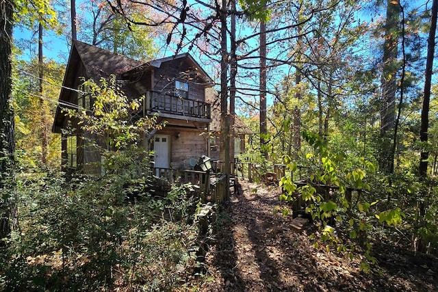 exterior space featuring a balcony