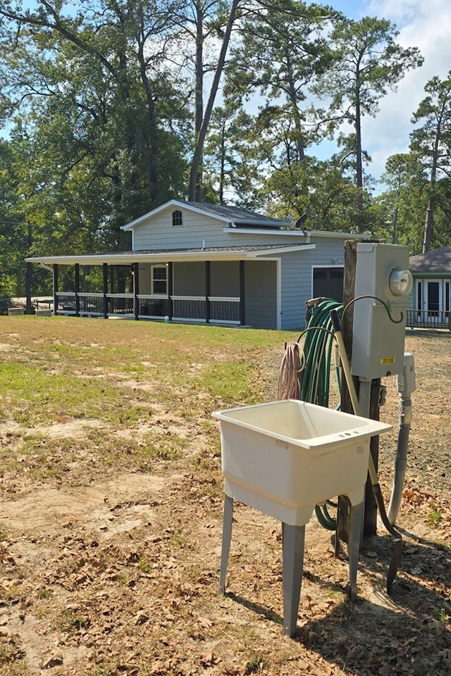 exterior space featuring a porch